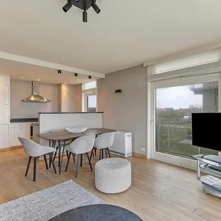 Seaside Deluxe Apartment